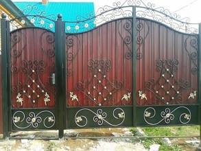 Кованые заборы с профнастилом 10 соток фото под ключ с установкой