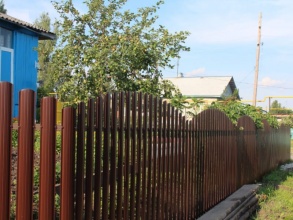 Забор из евроштакетника с утрамбовкой щебнем 48 метров фото в Черкизово